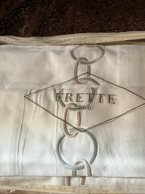 NEW FRETTE QUEEN SHEET SET LINKS EMBROIDERY celadon green and savage beigeladon
